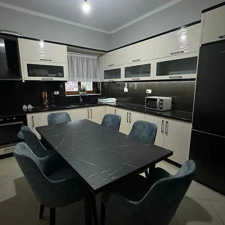 Geni Appartement Sarandë