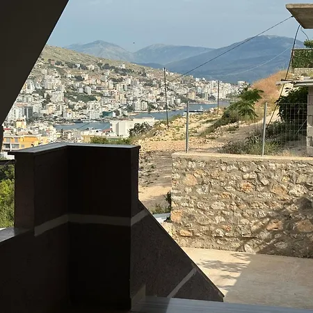 Geni Sarandë